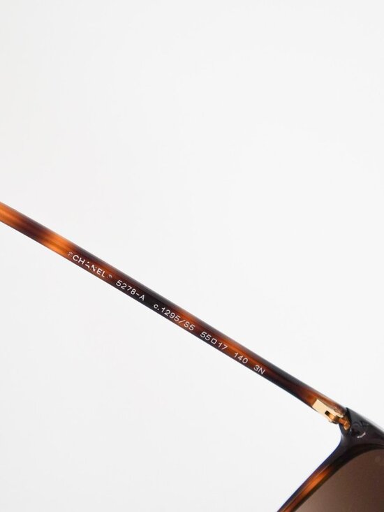 CHANEL SUNGLASSES IN BROWN TORTOISE main image 4
